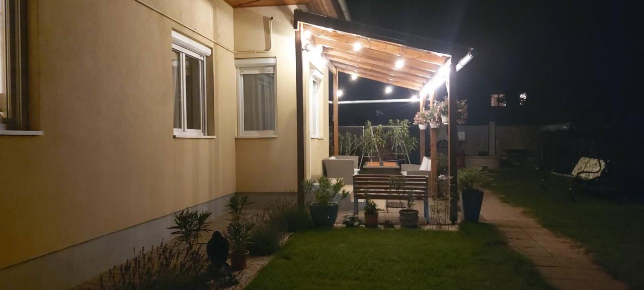 Jokai Vendeghaz Apartment *